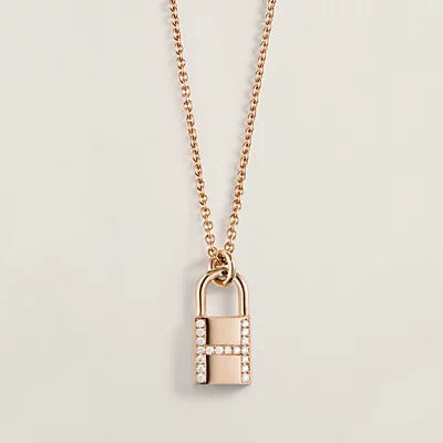 [AuraEcho]HM ADVANCED NICHE LOCK HEAD NECKLACE DIAMONDS