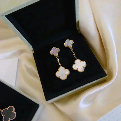 [AuraEcho]CLOVER 2 MOTIF WHITE MOP EARRINGS