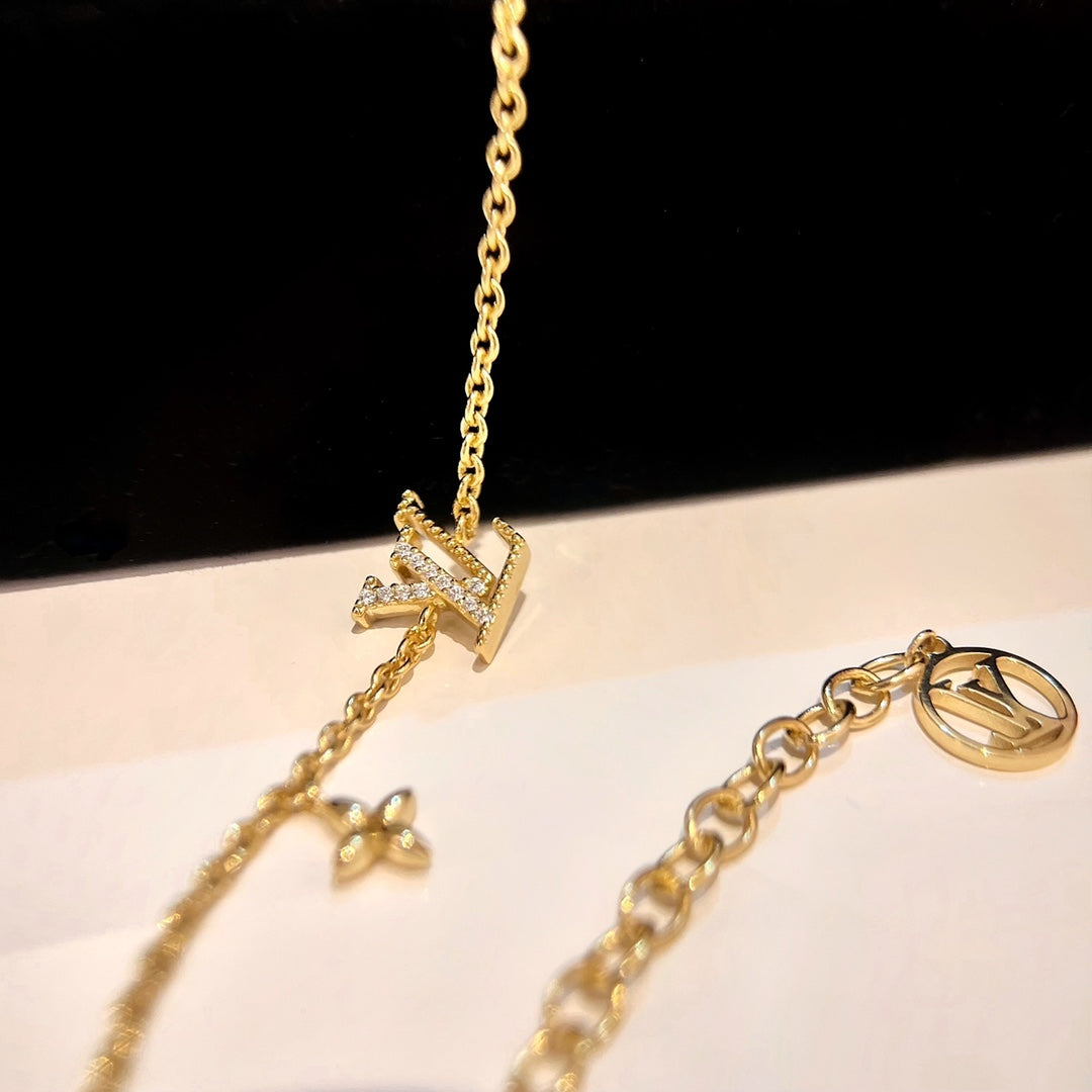 [AuraEcho]LOGO STAR MOTIF GOLD BRACELET