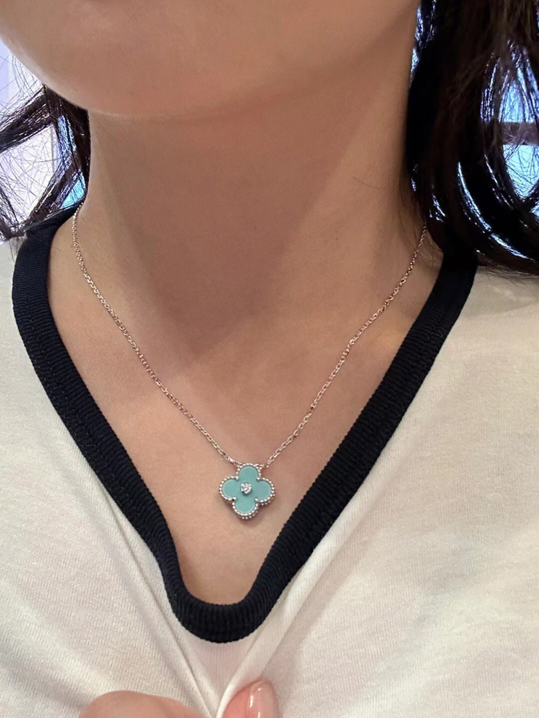 [AuraEcho]CLOVER 1 DIAMOND LIGHT BLUE SILVER NECKLACE