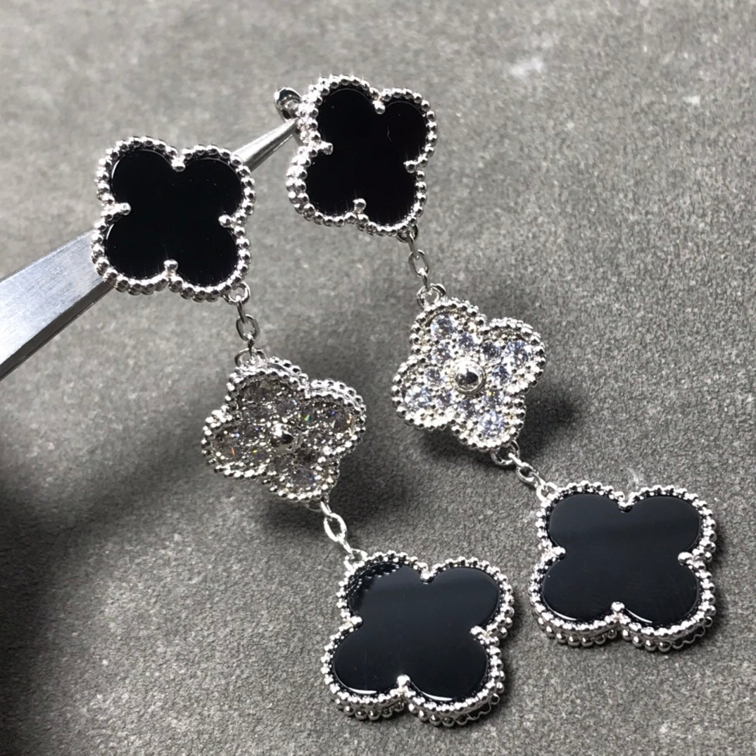 [AuraEcho]CLOVER 3 MOTIF DIAMOND ONYX SILVER EARRINGS
