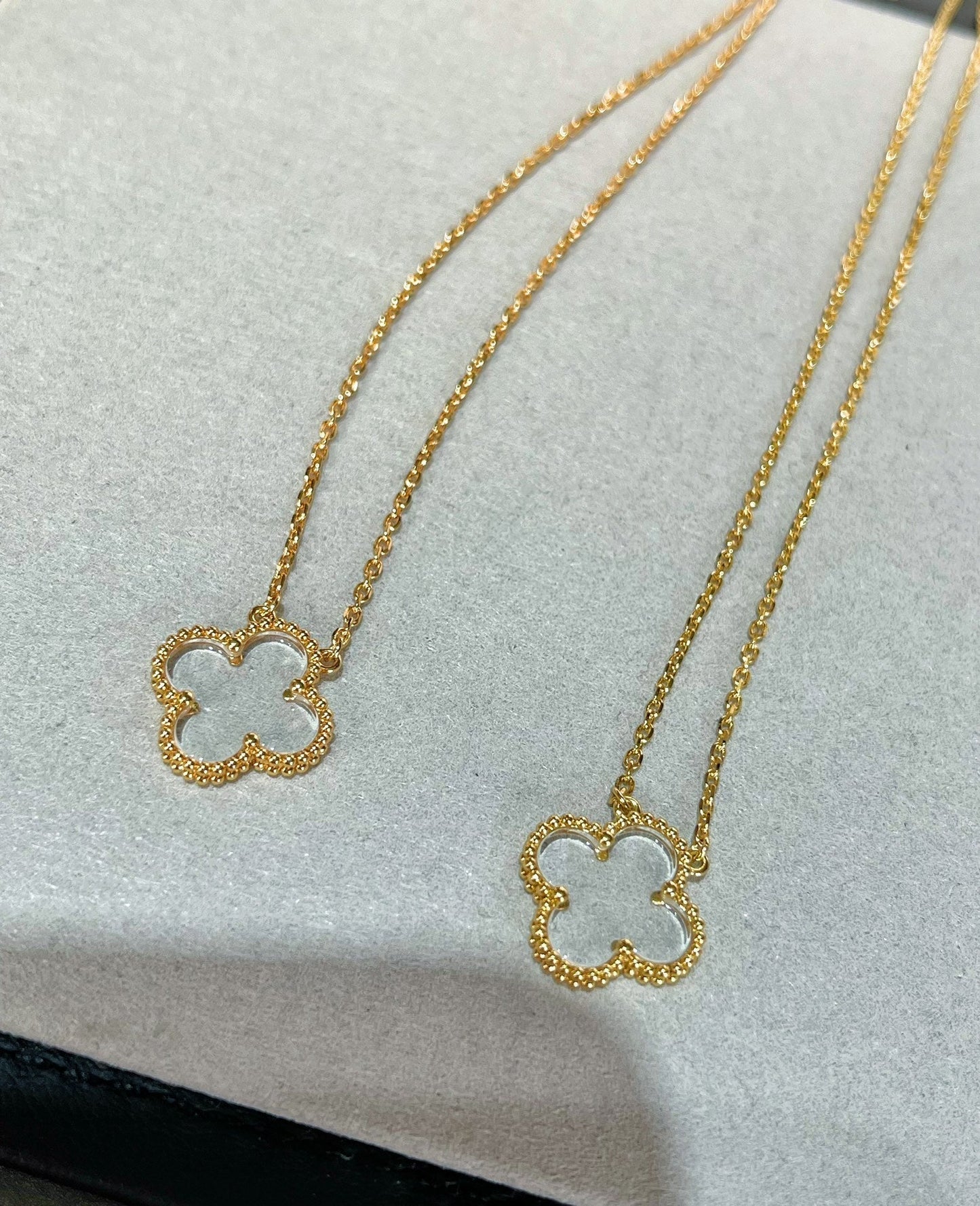 [AuraEcho]CLOVER ROCK CRYSTAL ROSE GOLD NECKLACE