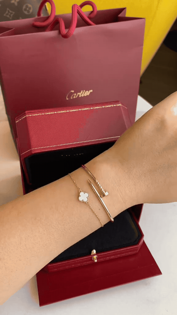 [AuraEcho] Clover White Mother-of-Pearl & JUSTE Bracelet Stack Set