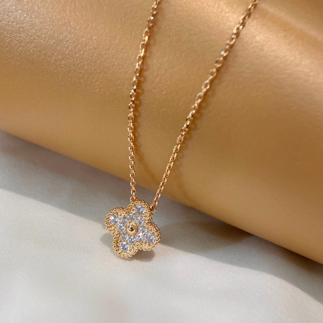 [AuraEcho]CLOVER 15MM DIAMOND SINGLE FLOWER NECKLACE