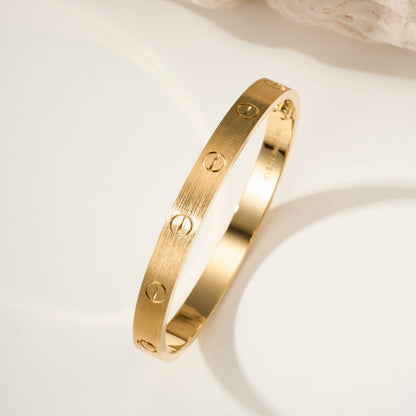[AuraEcho] CLASH & Clover Laser 5-Motif & LOVE Brushed Bracelet Stack Set