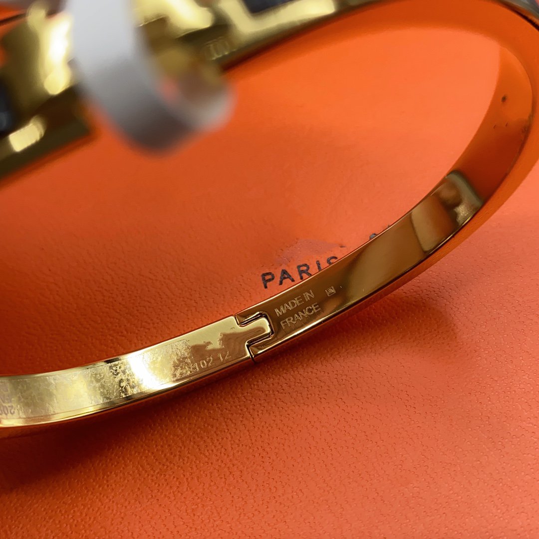 [AuraEcho]CLASSIC HM CLIC BLACK 8MM ENAMEL BRACELET