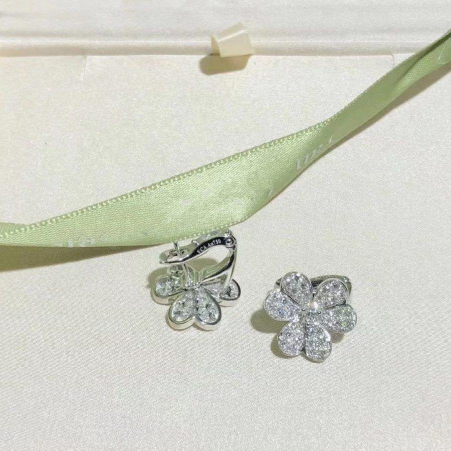 [AuraEcho]FRIVOLE SILVER FLOWER DIAMOND EARRINGS